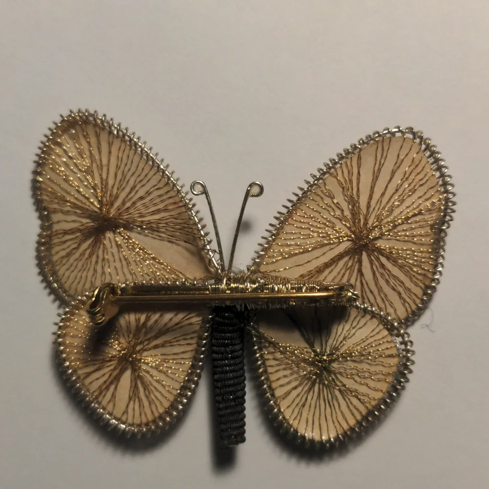 Vintage Butterfly Brooch Pin - Picture 4 of 4